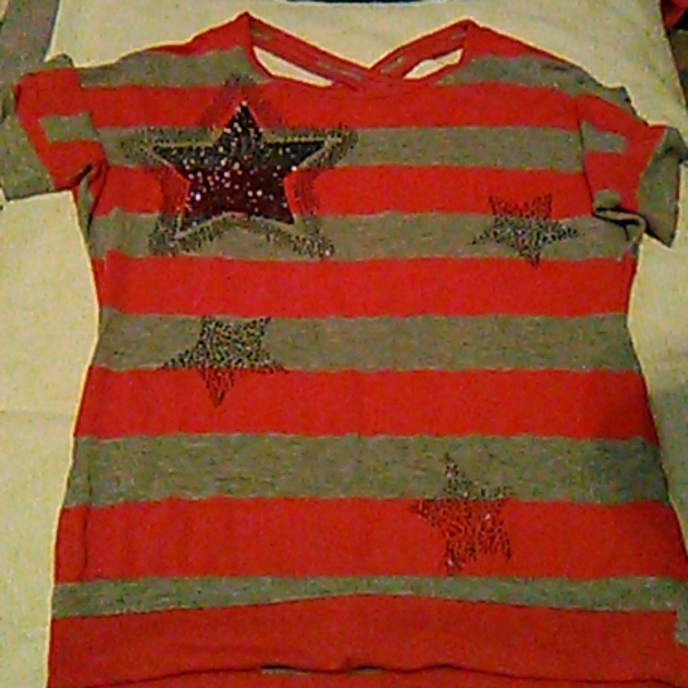 Girl's shirt